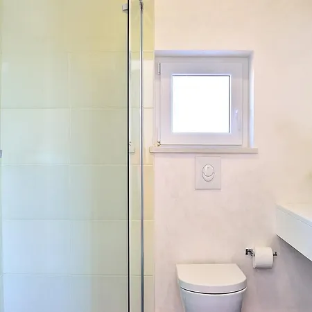 Domus Lauri Modern House Villa *