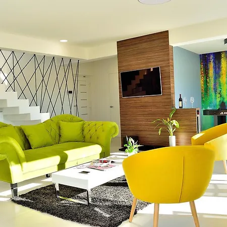 Domus Lauri Modern House