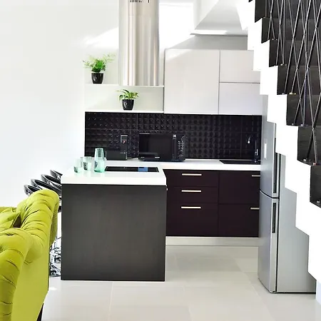 Villa Domus Lauri Modern House